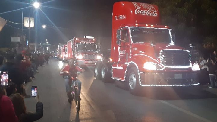 Desfile Navideño 2025 ilumina Nuevo Laredo; así se vive el mágico recorrido por el Centro y Parque Viveros | VIDEO