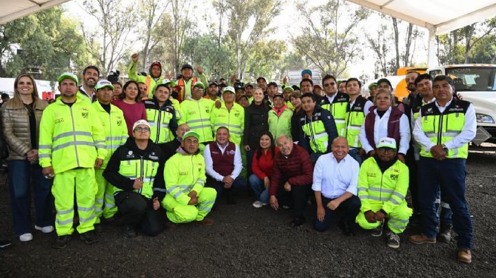 Presidenta da banderazo final a trenes de pavimentación para 10 municipios del Estado de México