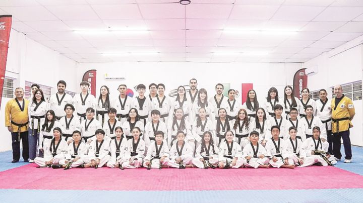 Realizan ceremonia de entrega de cintas negras; perfeccionan arte marcial