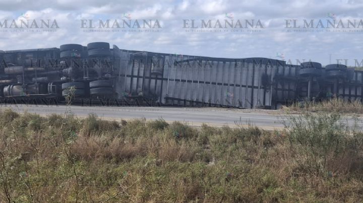Chofer de FLENSA se marea y sufre volcadura en el Libramiento Mex 2