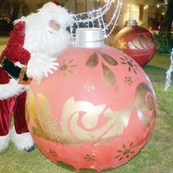 Llevan la magia navideña a la gente de Nuevo Laredo