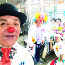 Llega Navidad hasta las camas de hospital en Nuevo Laredo