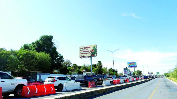 Están de regreso primeros paisanos; saturan bulevar Luis Donaldo Colosio