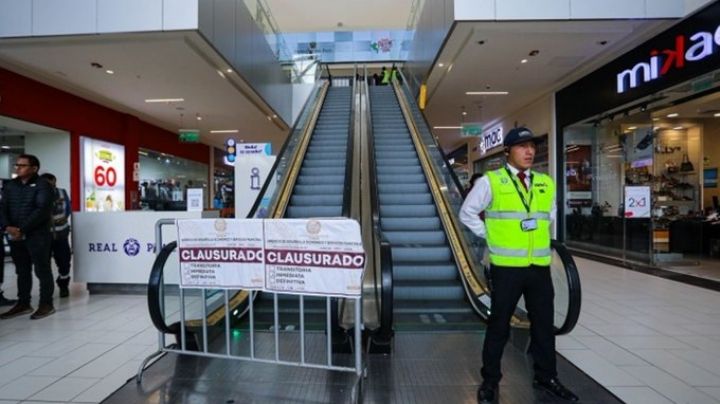 Niño de 3 años pierde un dedo al quedar prensado en escaleras eléctricas; es operado de emergencia