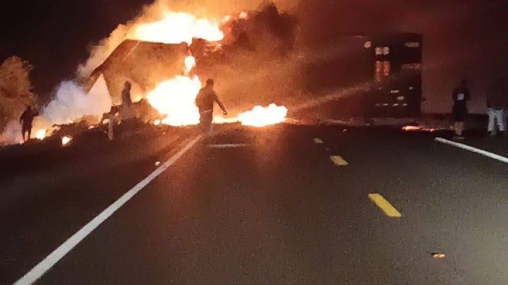 Dos traileros mueren calcinados al chocar sus unidades en carretera de Tamaulipas; identifican a 'El Wache'