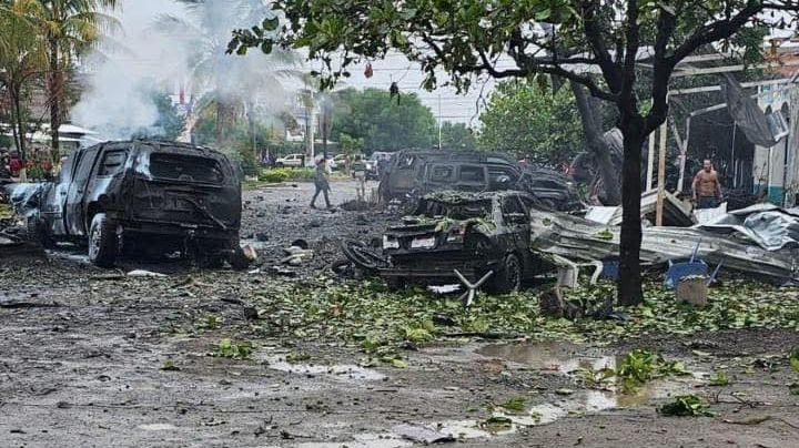 Ataque con coche bomba y drones deja 3 muertos y 6 heridos en cuartel de Michoacán