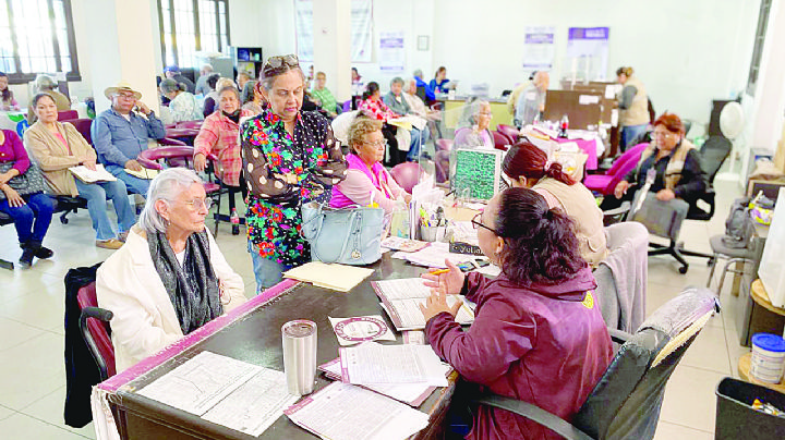 Registran a 460 abuelitos para Pensión Bienestar; convocatoria termina el 13 de diciembre
