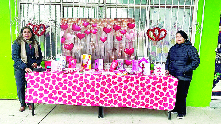 Crean tarjetas con mensajes de amor por el Día del Amor y la Amistad