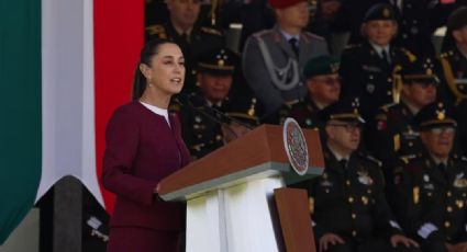 Claudia Sheinbaum conmemora el Día de la Bandera en el Campo Marte