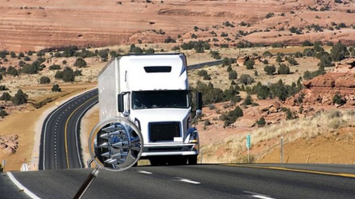 ¿Has visto los pinchos o púas en las llantas de un tráiler?, esta es su función