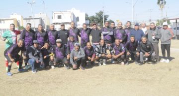 Va Lobos Negros por la corona en la Liga Independiente Colosso Veteranos Dominical