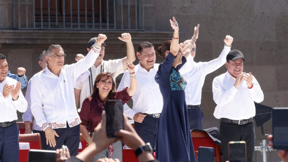 Américo Villarreal presente en el zócalo de CDMX.