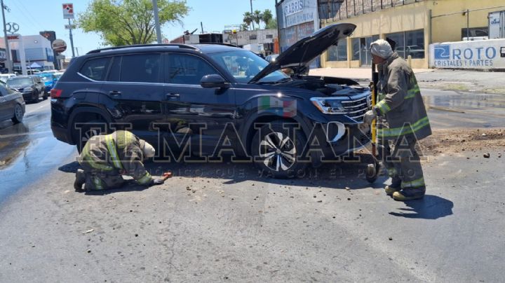 Nuevo Laredo: conductora daña flamante camioneta en el camellón de la César López de Lara