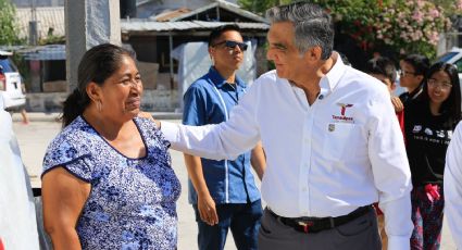 'No los vamos a dejar solos': Américo Villarreal recorre Reynosa para apoyar a damnificados