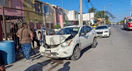 Conductor maneja ebrio en la colonia del ISSSTE y provoca carambola; choca a 3 vehículos