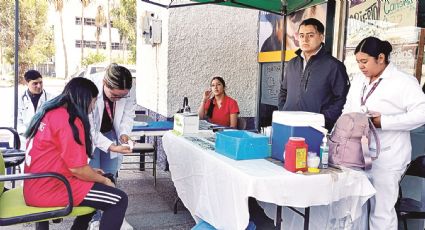 Completan vacunas en Farmacia del Issste