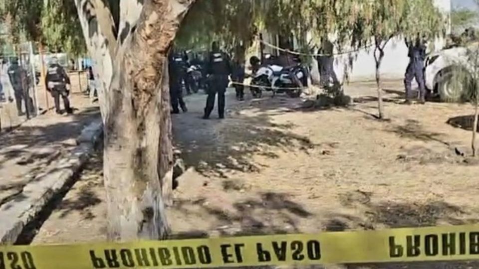 Sin mediar palabras, los sicarios abrieron fuego a diestra y siniestra contra los asistentes del partido de futbol