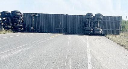 Tráiler de TUM volcó al tratar de evitar una tragedia mayor