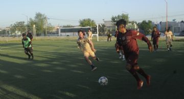 Se dan topón deportivo Covarrubias y Yunuelito Jr. en Villas de San Miguel