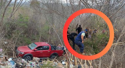Cuatro abuelitos caen a un acantilado de más de 5 metros; viajaban en una pickup