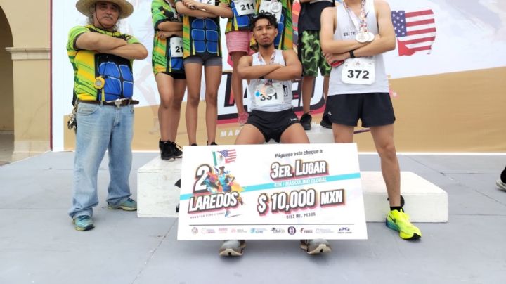 Joven deportista representa orgulloso a Nuevo Laredo en el Maratón Binacional Dos Laredos