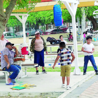 Adelantan la Pascua en Nuevo Laredo; evitan aglomeración