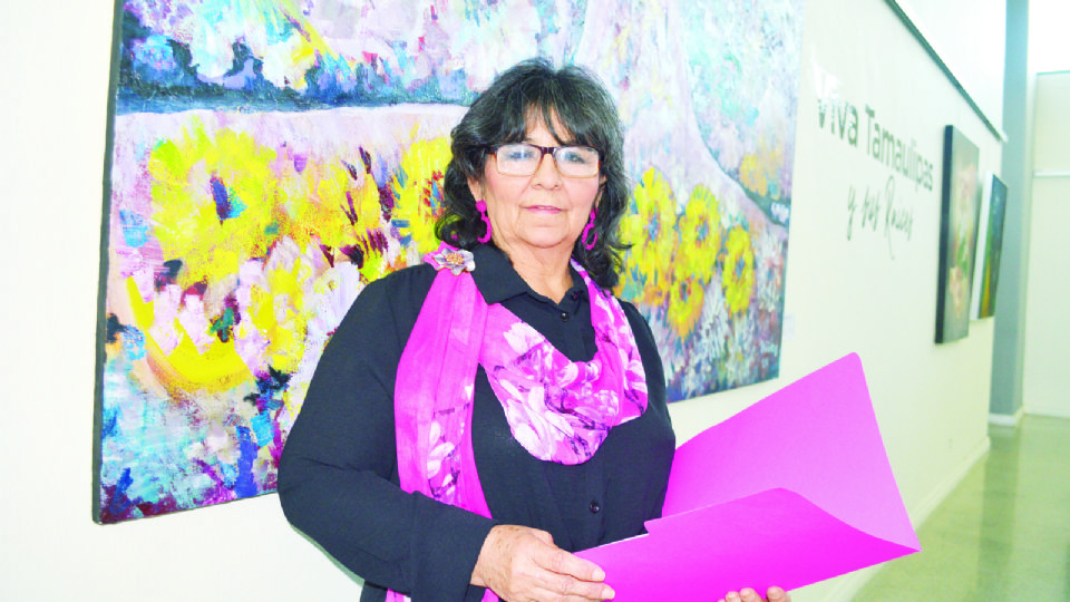 La entrevistada prepara proyectos en pintura, literatura y teatro. 
