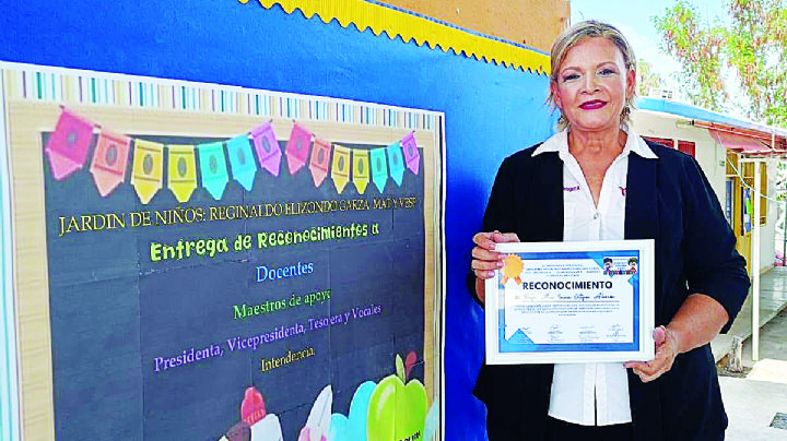 Ana Laura cumple su sueño de instruir a niños