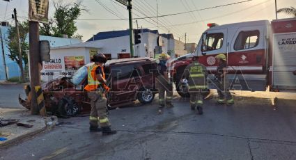 Brutal encontronazo en avenida Morelos; conductor resultó seriamente lastimado