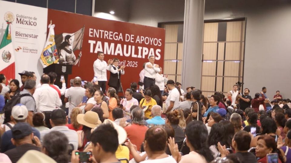 Entregan apoyos a habitantes de Reynosa y Río Bravo.