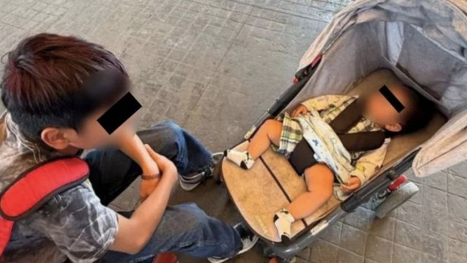Los menores salieron de su casa buscando algo de comer
