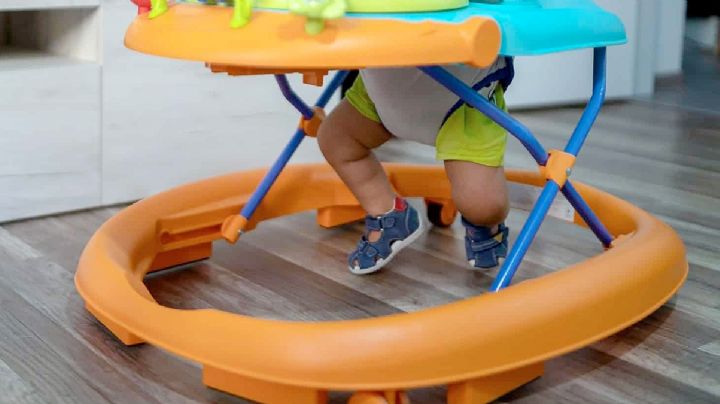 El andador, el regalo favorito de los abuelos a sus nietos que puede ser el más nocivo | VIDEO