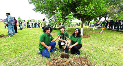 Siembran más de mil árboles en Nuevo Laredo