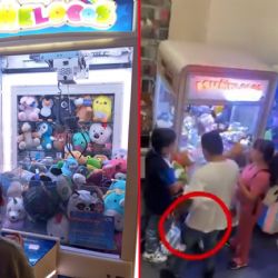 Familia usa a niña para saquear máquina de peluches en centro comercial | VIDEO