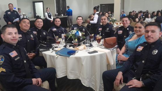 Entregan reconocimientos a los mejores policías de Laredo, Texas