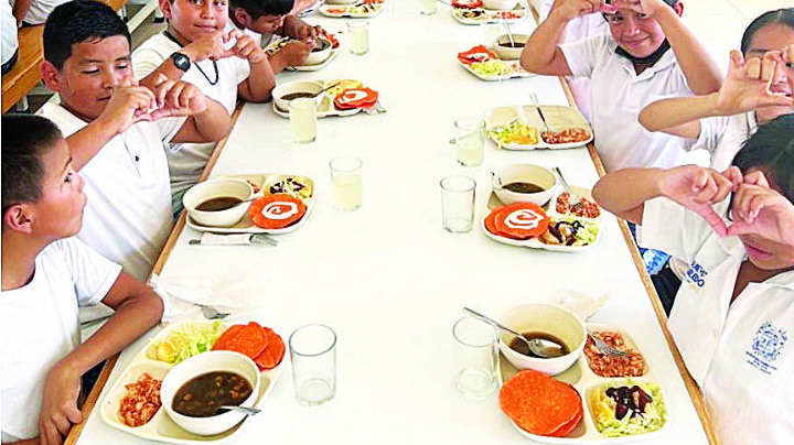 Comedor Santa María da alimento a 230 niños de escasos recursos