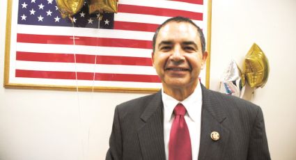 Quiere Henry Cuéllar su juicio en Laredo
