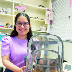Esta Prepa de Nuevo Laredo obligará a alumnos usar mochilas transparentes
