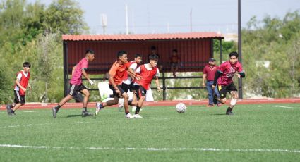 Prepas de Nuevo Laredo se enfrentan contra las adicciones en torneo de futbol