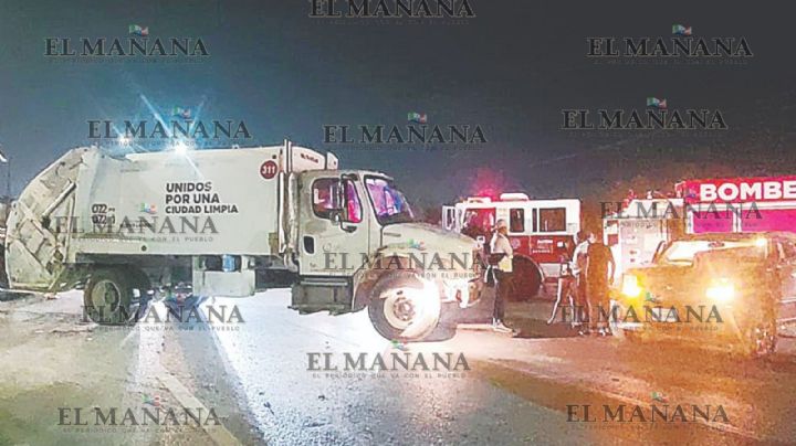 Jovencita se echa 'sus copitas' y termina estrellándose con camión de la basura en Nuevo Laredo