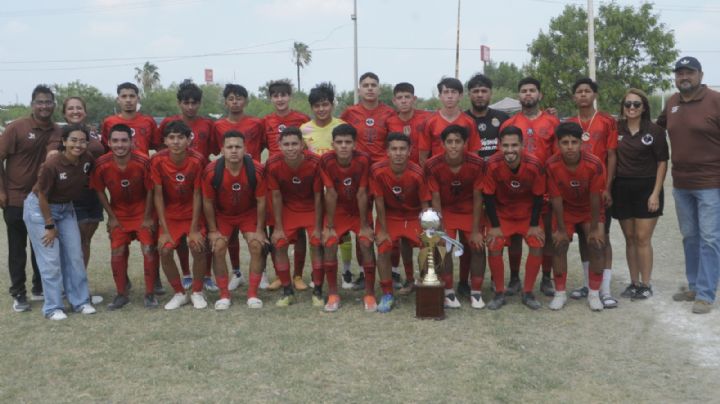 Maletas Alma FC conquista el campeonato en la Premier Especial