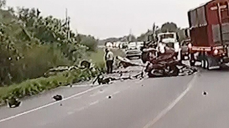 SIguen sin ientificar las víctimas el fatal choque.