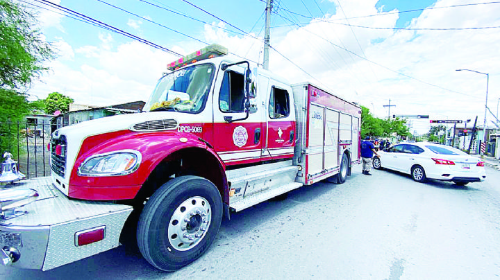 Llamas sorprenden a vecinos y provocan pánico en el sector centro de Nuevo Laredo