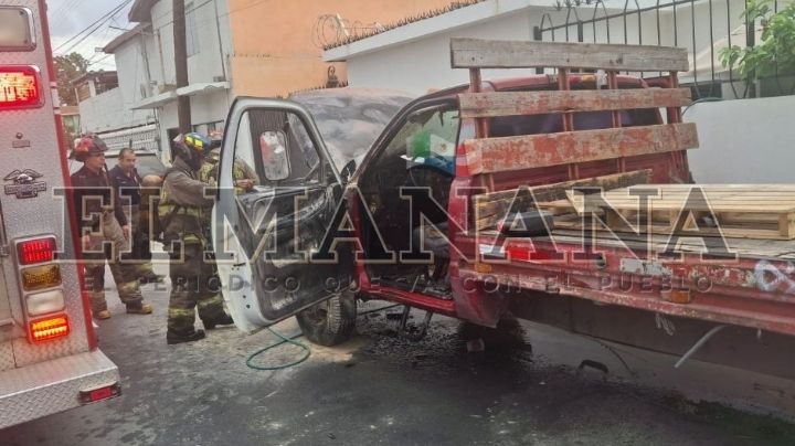Camión de carga se incendia en la Colonia Guerrero; causa alarma entre los vecinos