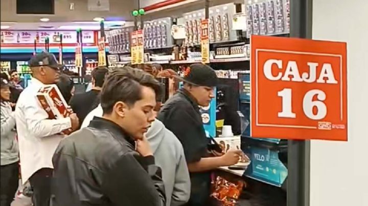 El Oxxo más grande de México tiene 16 cajas; ¿están todas abiertas?