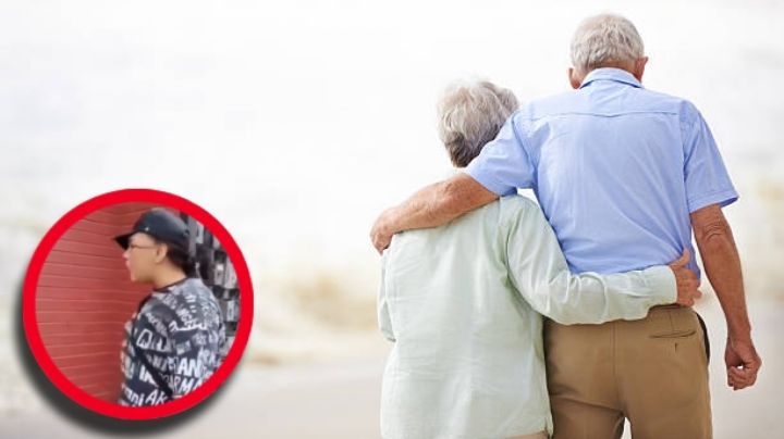 Con patadas y cachetadas, mujer agrede a pareja de abuelitos | VIDEO