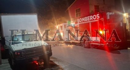Llamas consumen cuarto de lavado de una casa en la colonia Palacios