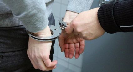 Padres torturaban a niño con taser; le propinaban descargas paralizantes con la pistola