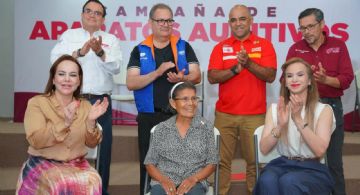 Transforman DIF y Gobierno de Nuevo Laredo vida de 60 ciudadanos con dificultad para escuchar