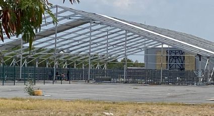 Retiran albergue de Polyforum La Fe que recibía a migrantes en Nuevo Laredo